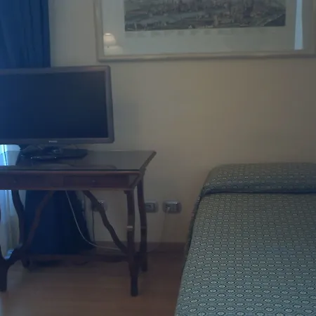 Annabella Roof Terrace 3* Florenz