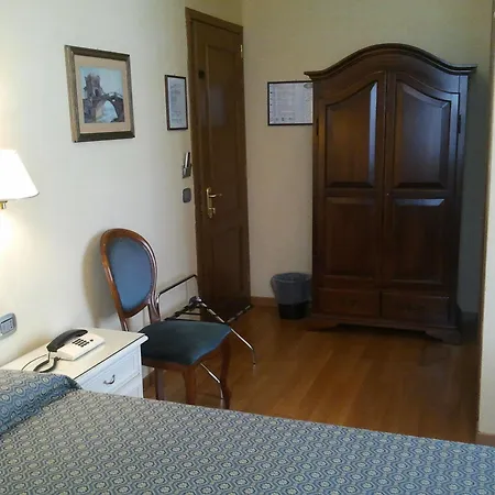 Annabella Roof Terrace 3* Florenz