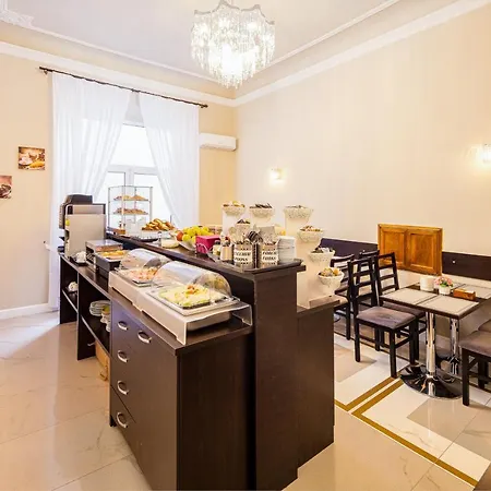 Annabella Roof Terrace 3*