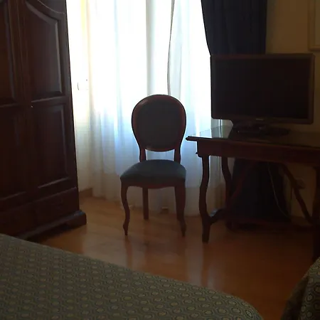 Annabella Roof Terrace 3* Florence